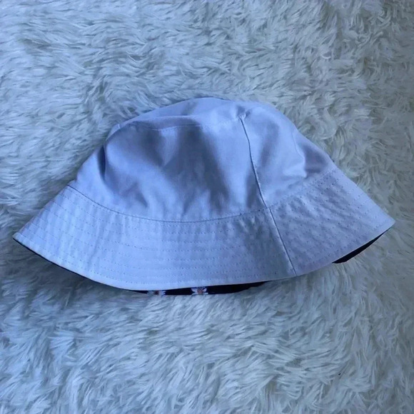 Alice + Olivia Daisy Bucket Hat - Picture 2 of 4